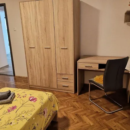 Eugenia Appartement *